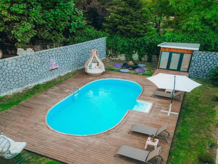 ベッドアンドブレックファースト Eksado Resort