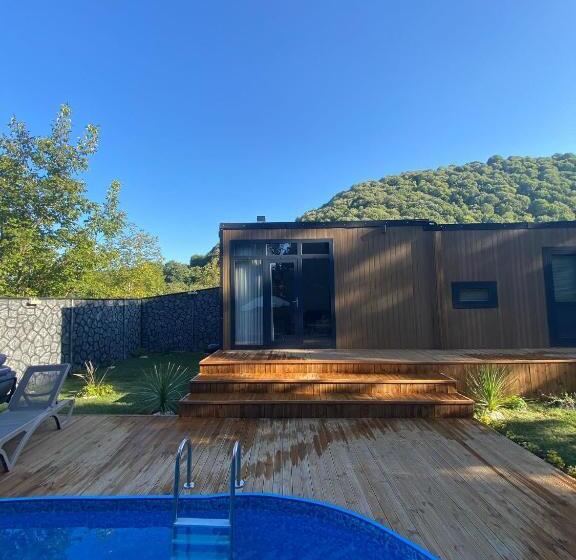 ベッドアンドブレックファースト Eksado Resort