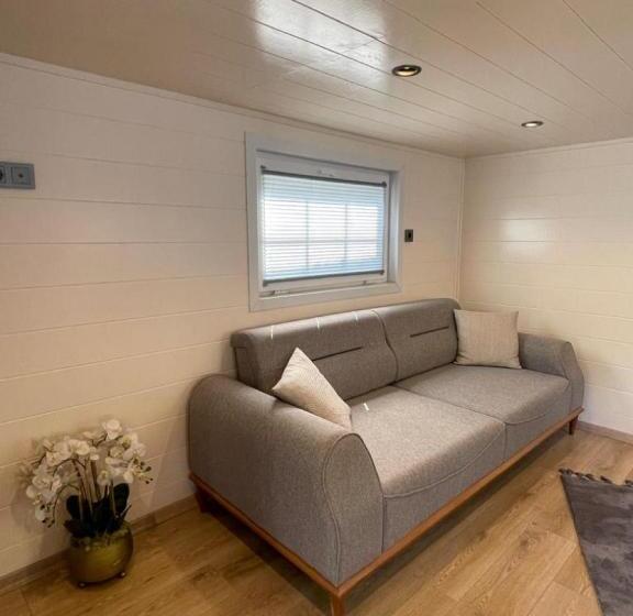 ベッドアンドブレックファースト Eksado Resort