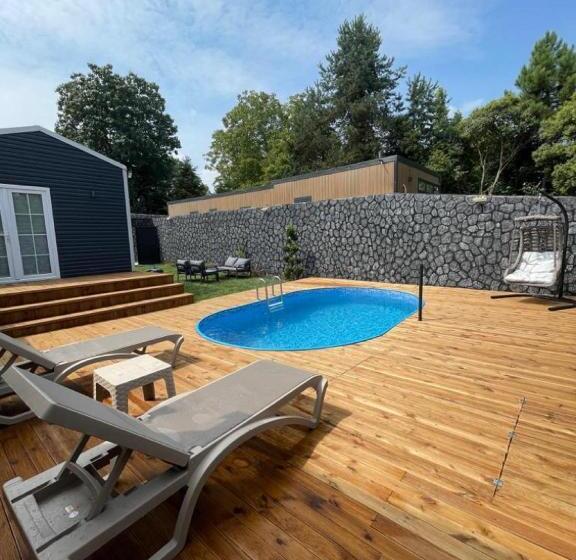 مبيت وإفطار Eksado Resort