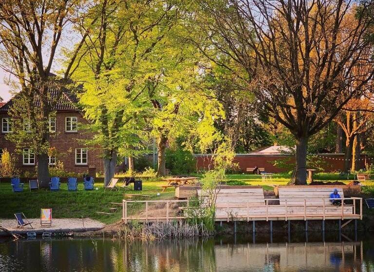 مبيت وإفطار Landhotel Stöckener Hof