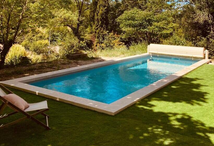 مبيت وإفطار Le Domaine Sainte Raffine, Piscine, Charme Et Insolite