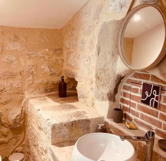 مبيت وإفطار Le Domaine Sainte Raffine, Piscine, Charme Et Insolite