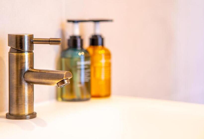 ベッドアンドブレックファースト New Family Xl Utopia Top Floor App4 Rotterdam Schiedam City Centre Central