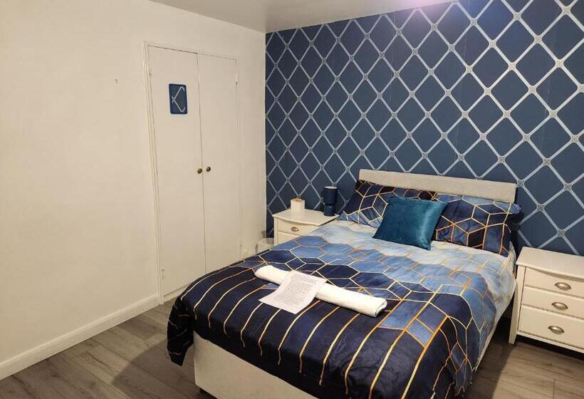 ベッドアンドブレックファースト Gatwick Star Night Stay   Gatwick