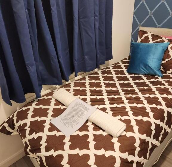 ベッドアンドブレックファースト Gatwick Star Night Stay   Gatwick