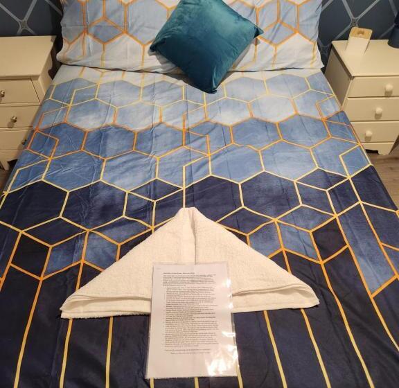 ベッドアンドブレックファースト Gatwick Star Night Stay   Gatwick