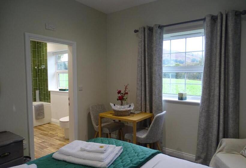 민박 The Old Coach House