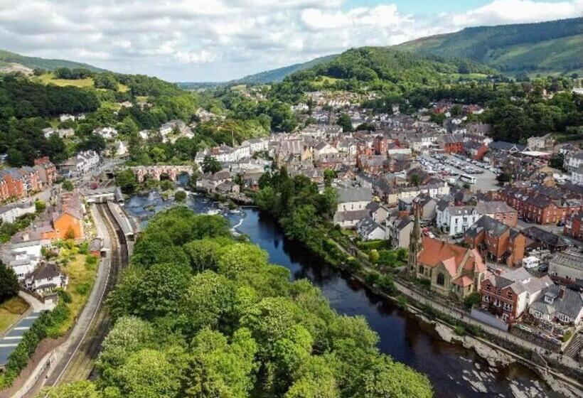 민박 The Old Coach House