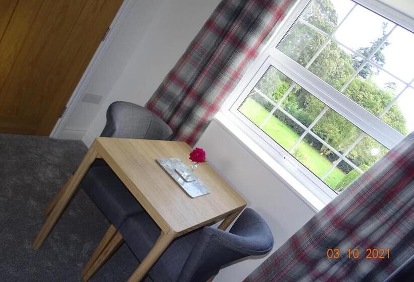 민박 The Old Coach House