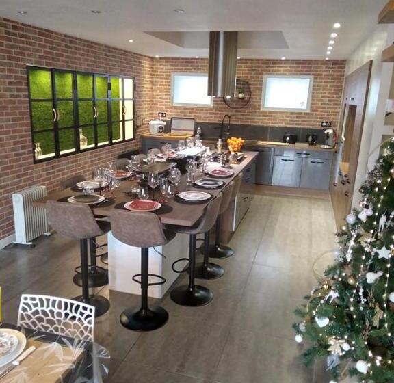 ベッドアンドブレックファースト Villa De Charme