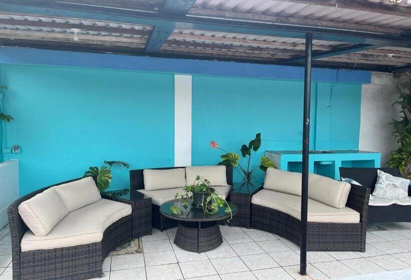 مبيت وإفطار Your Beachfront Bnb Paradise