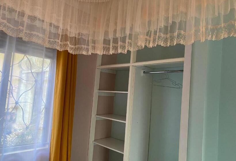 تختخواب و صبحانه Zoe Heights Villas