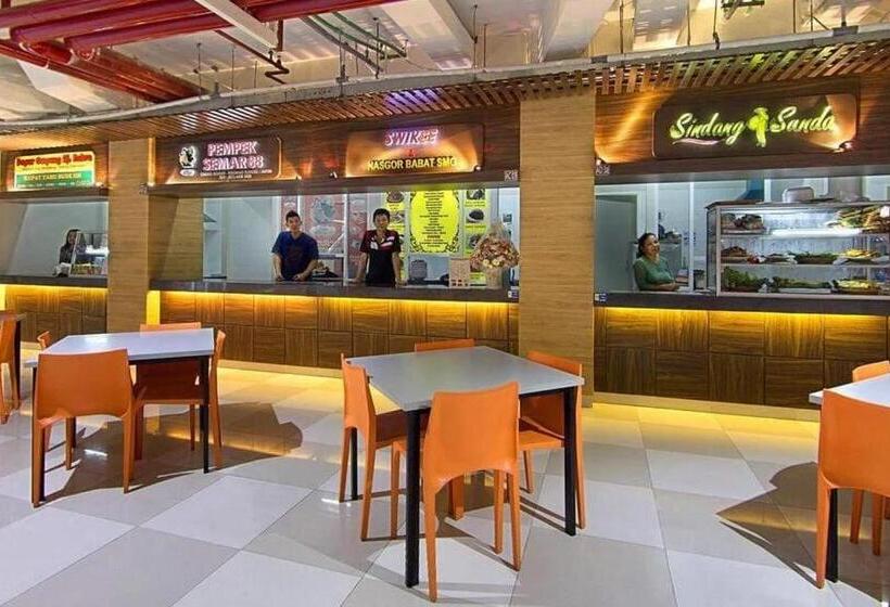 Green Pramuka City Harian By Dea Roooms