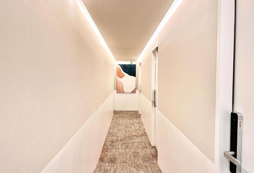 בית מלון כפרי 东京上野超级中心 设计师房间ycoee 上野公园3分钟 车站1分钟 超级繁华 免费wifi 戴森吹风