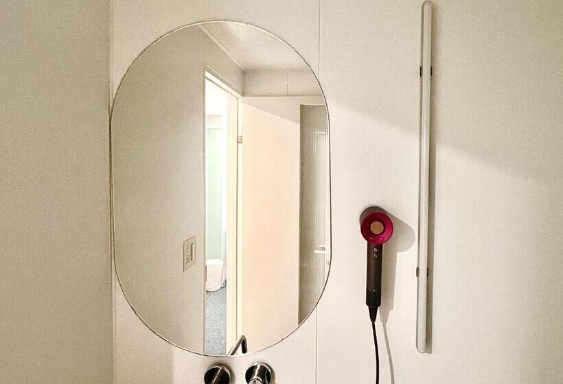 בית מלון כפרי 东京上野超级中心 设计师房间ycoee 上野公园3分钟 车站1分钟 超级繁华 免费wifi 戴森吹风