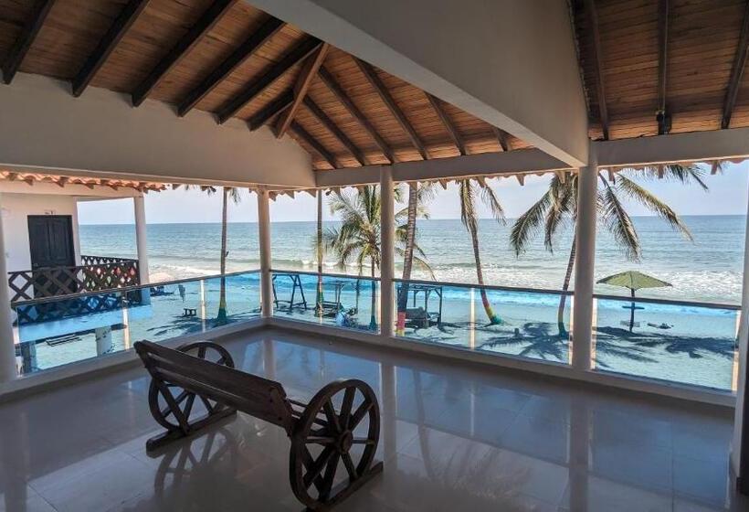 فندق Beach Life Palomino & Beach Club