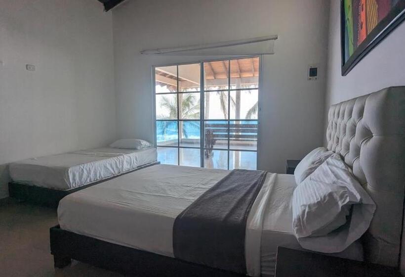 فندق Beach Life Palomino & Beach Club