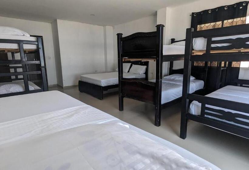 فندق Beach Life Palomino & Beach Club