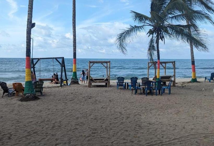 فندق Beach Life Palomino & Beach Club