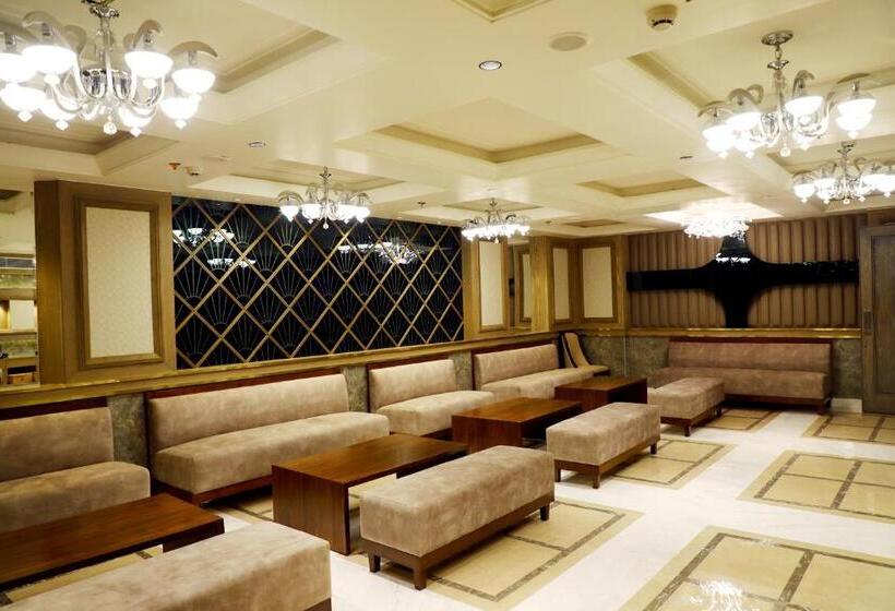 ホテル Blusalzz Residence Amritsar