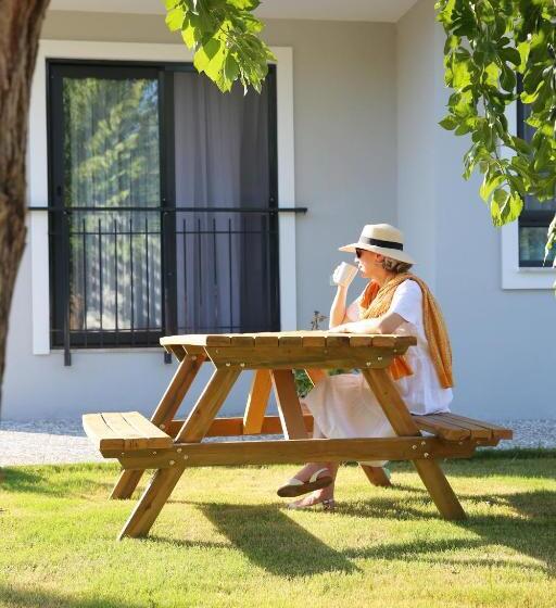 هتل Bright House Apart