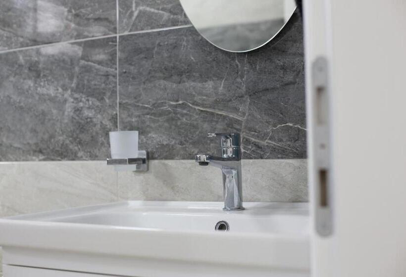 هتل Bright House Apart