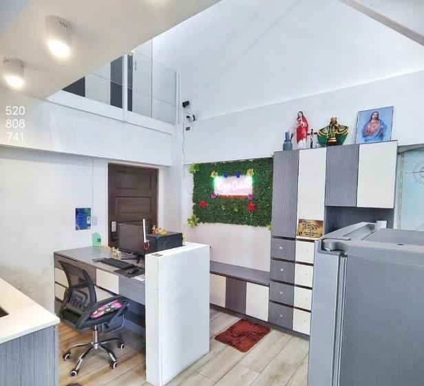 هتل کپسول Mactan Airport Hostel At Aashvi Cozy Cabin