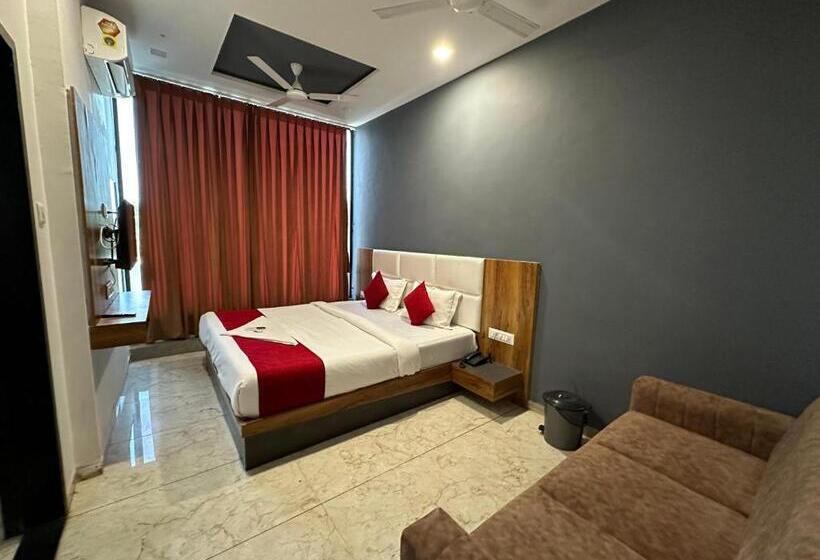 Fabhotel Prime Dumas