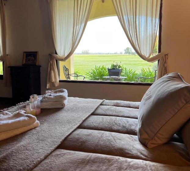 בית מלון כפרי Estancia San Mateo