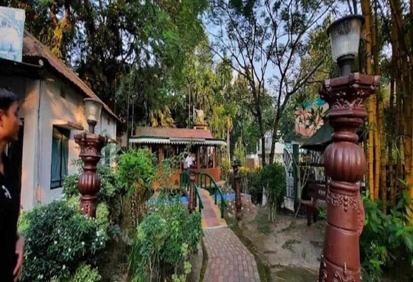 Отель Jaldapara Jungle Camp I Family Resort By Stayapart