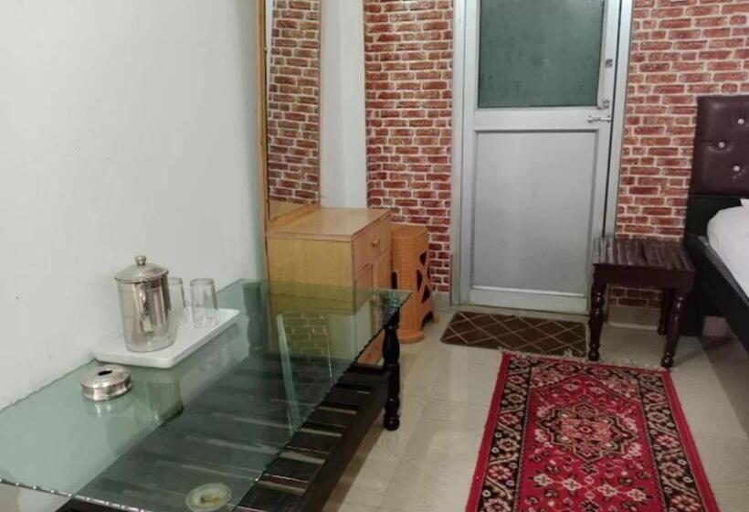 Отель Jaldapara Jungle Camp I Family Resort By Stayapart