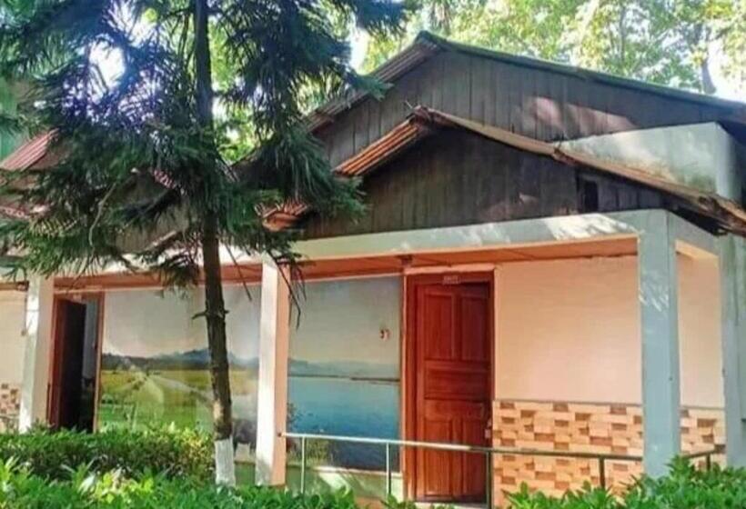 Отель Jaldapara Jungle Camp I Family Resort By Stayapart