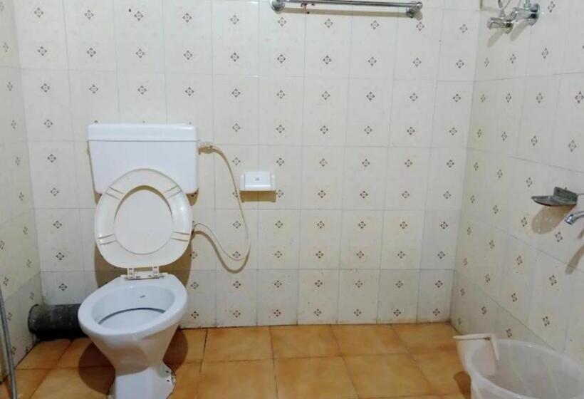 Отель Jaldapara Jungle Camp I Family Resort By Stayapart