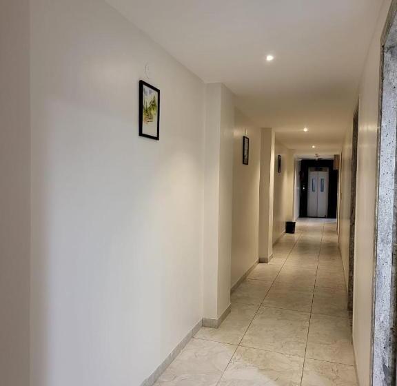 בית מלון כפרי Jay Palace Inn