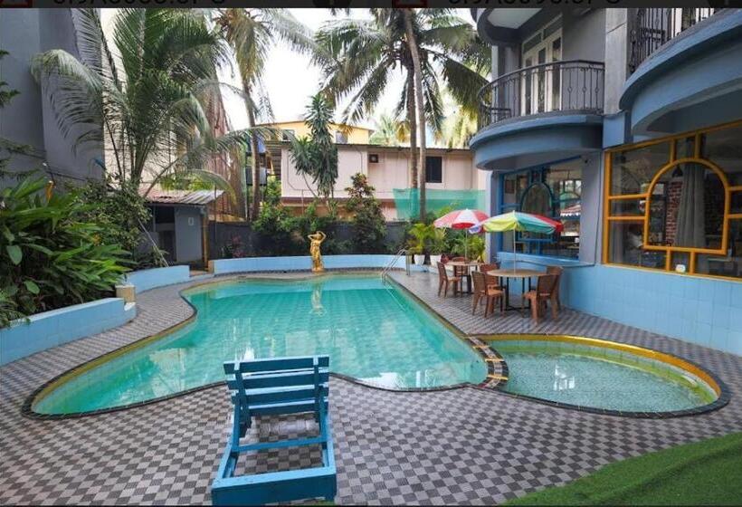 ホテル Jolly Panda Goa