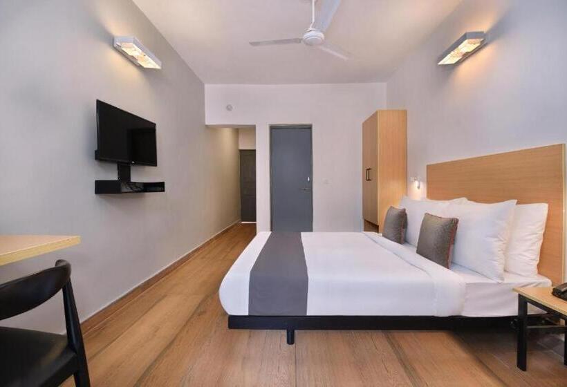 ホテル Jolly Panda Goa