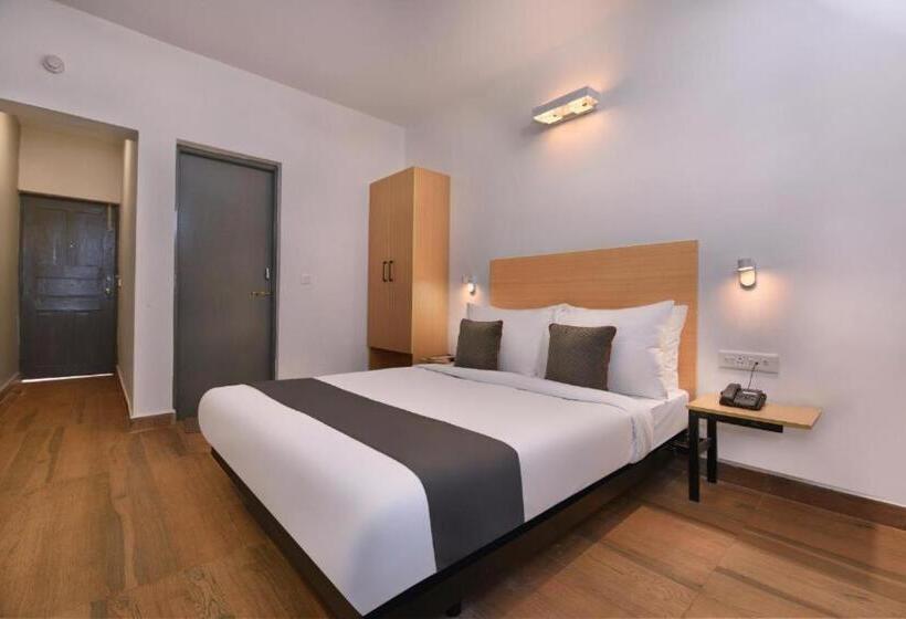 ホテル Jolly Panda Goa