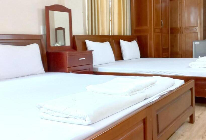 هتل Khách Sạn Cúc Phương