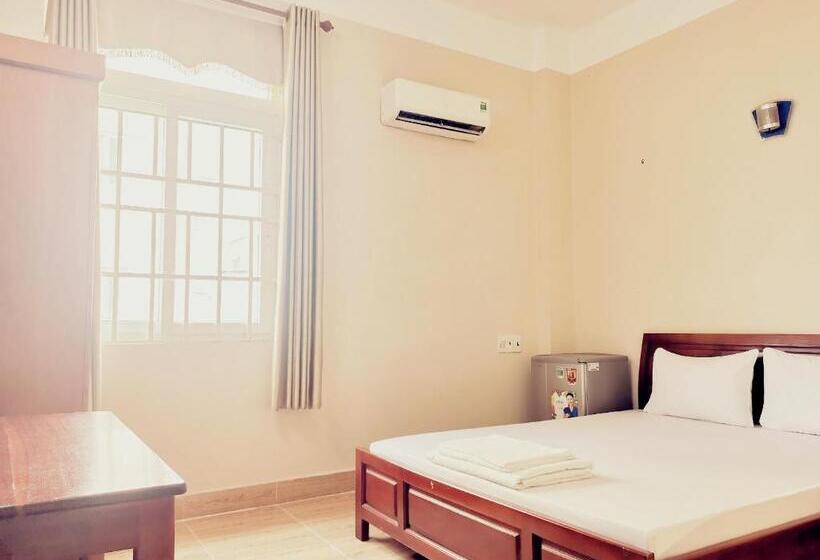 هتل Khách Sạn Cúc Phương