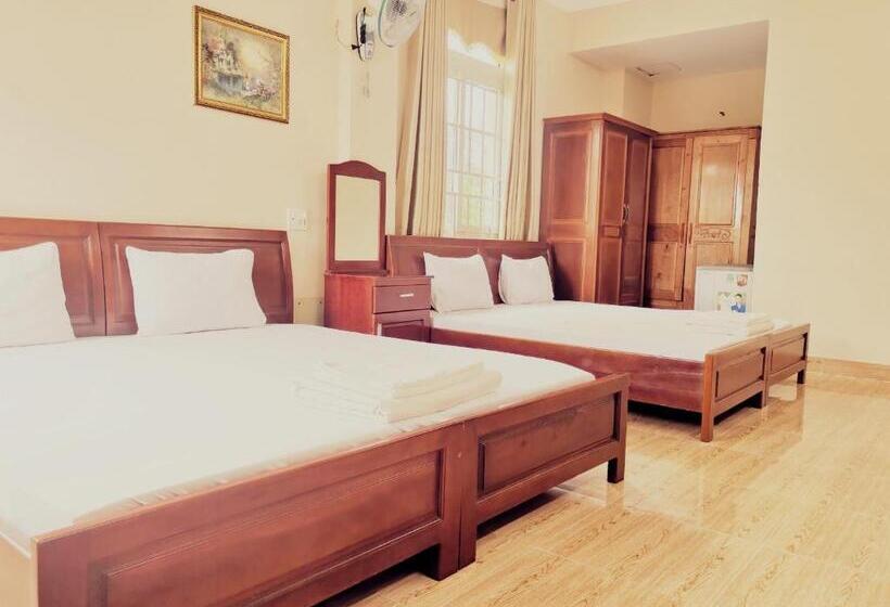 هتل Khách Sạn Cúc Phương