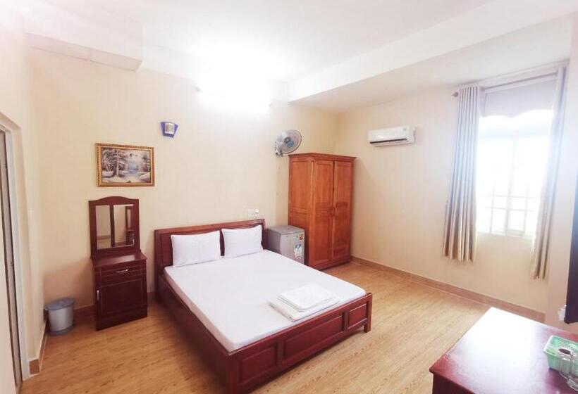 هتل Khách Sạn Cúc Phương