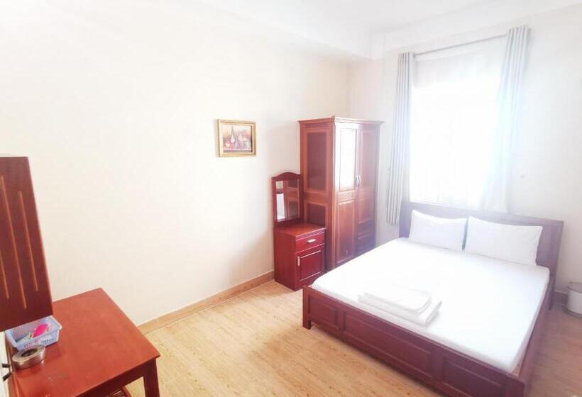 هتل Khách Sạn Cúc Phương