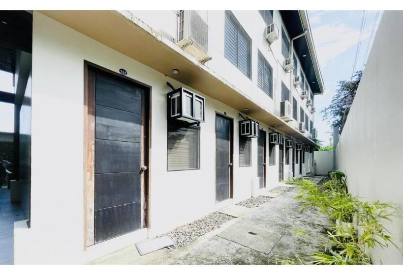 هتل Oyo 1008 Armond Bed And Breakfast