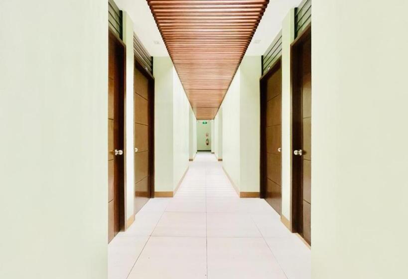 هتل Oyo 1008 Armond Bed And Breakfast