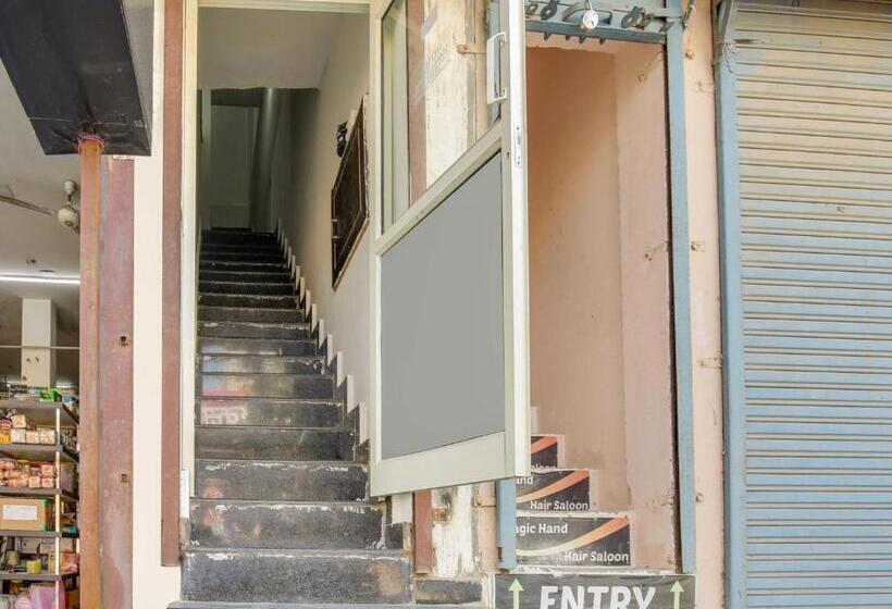 酒店 Flagship Small Town