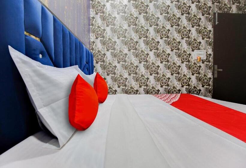 酒店 Flagship Small Town