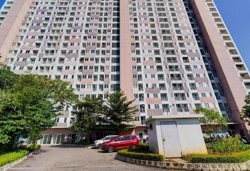 ホテル Oyo Life 92874 Apartement Grand Sentraland Karawang By Red Dragon