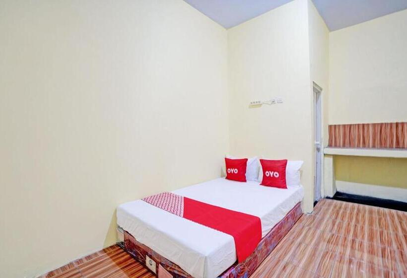 בית מלון כפרי Oyo Life 92920 Rumah Kost Azca