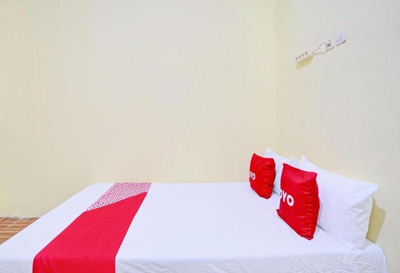 בית מלון כפרי Oyo Life 92920 Rumah Kost Azca